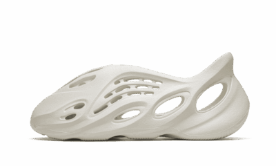 YEEZY FOAM RNNR ARARAT