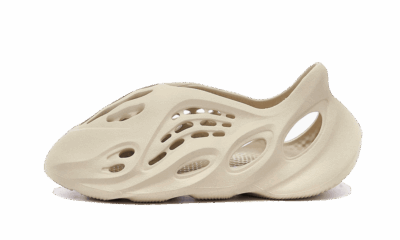 YEEZY FOAM RNNR SAND